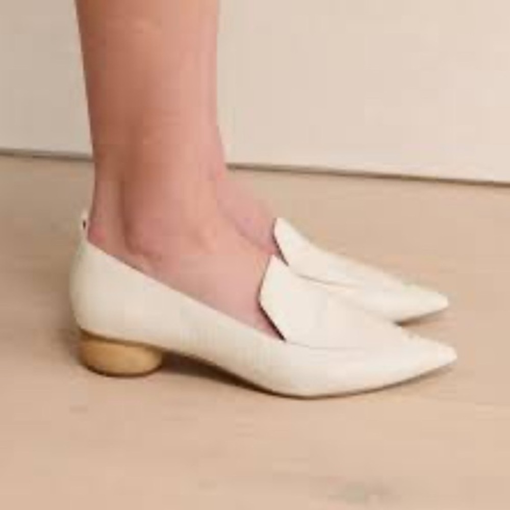 ❤️❤️Jeffry Campbell Chic Cream Loafers with Wooden Heel - Picture 2 of 6